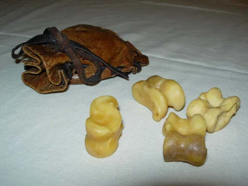 Board game, Knucklebones