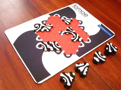 Board game, Tomoe