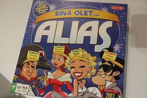 Board game, I Am… Alias