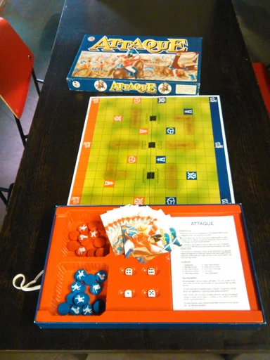 Board game, Attaque